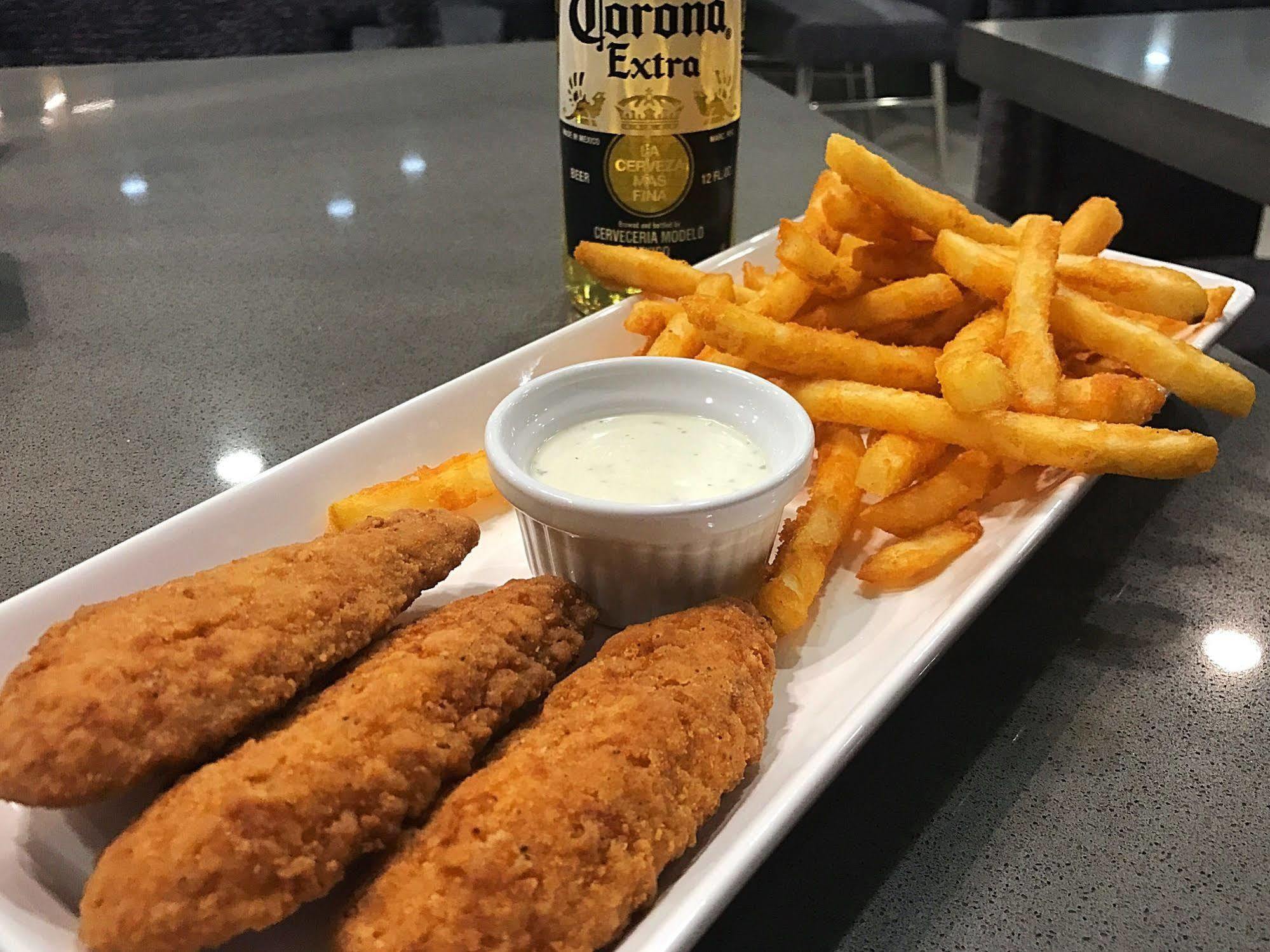 假日酒店-大学城北 阿比林 外观 照片
